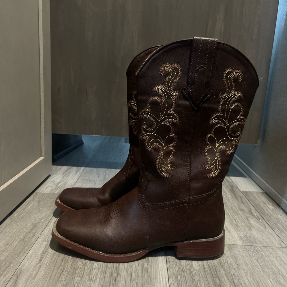 Classic Brown Leather Western Cowboy Boots